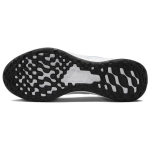 Nike REVOLUTION 6