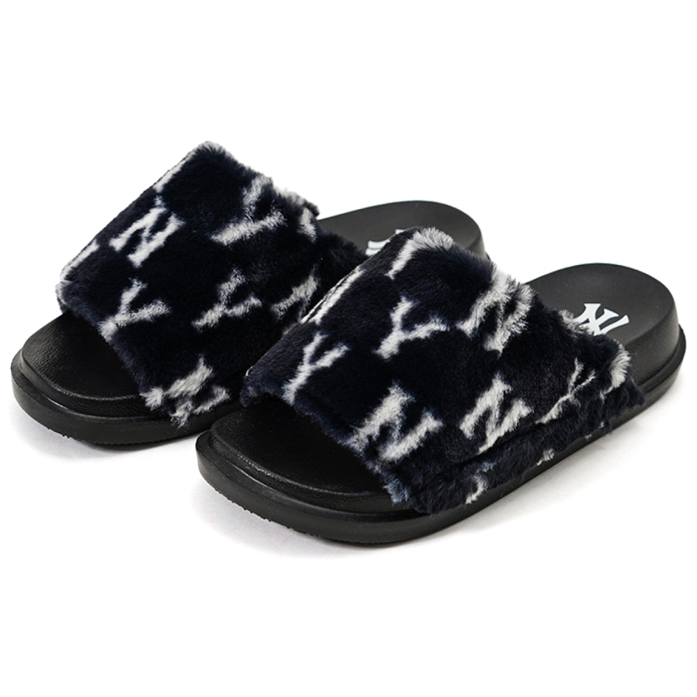 MLB Slipper Chunky Mound Fur Monogram