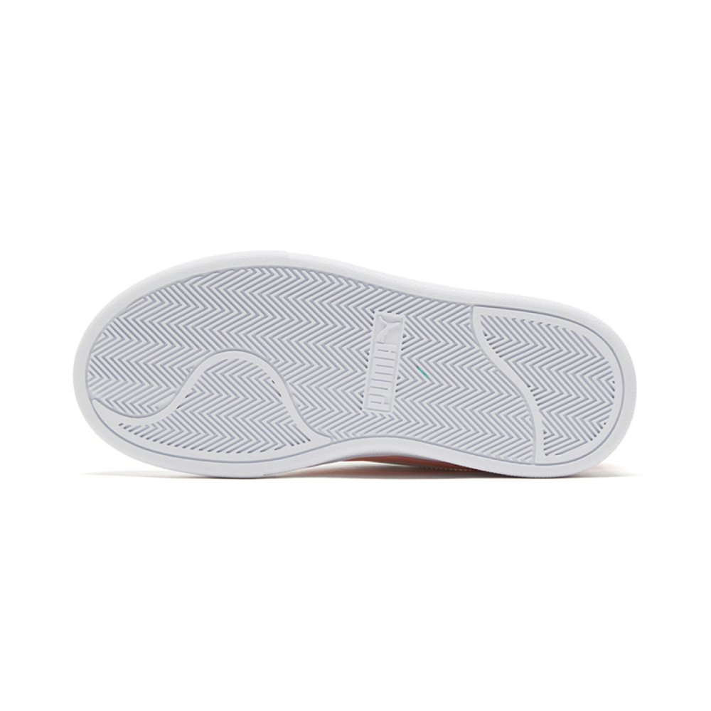 Peanuts x PUMA Shuffle V