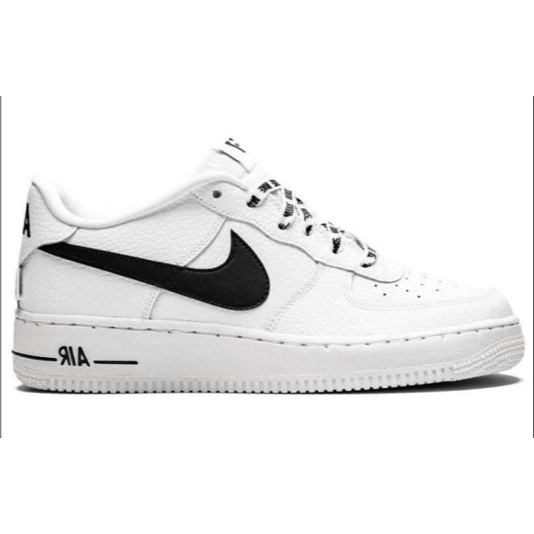 Nike Air Force 1 LV8