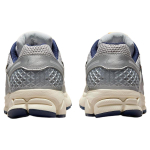 Nike Air Zoom Vomero 5