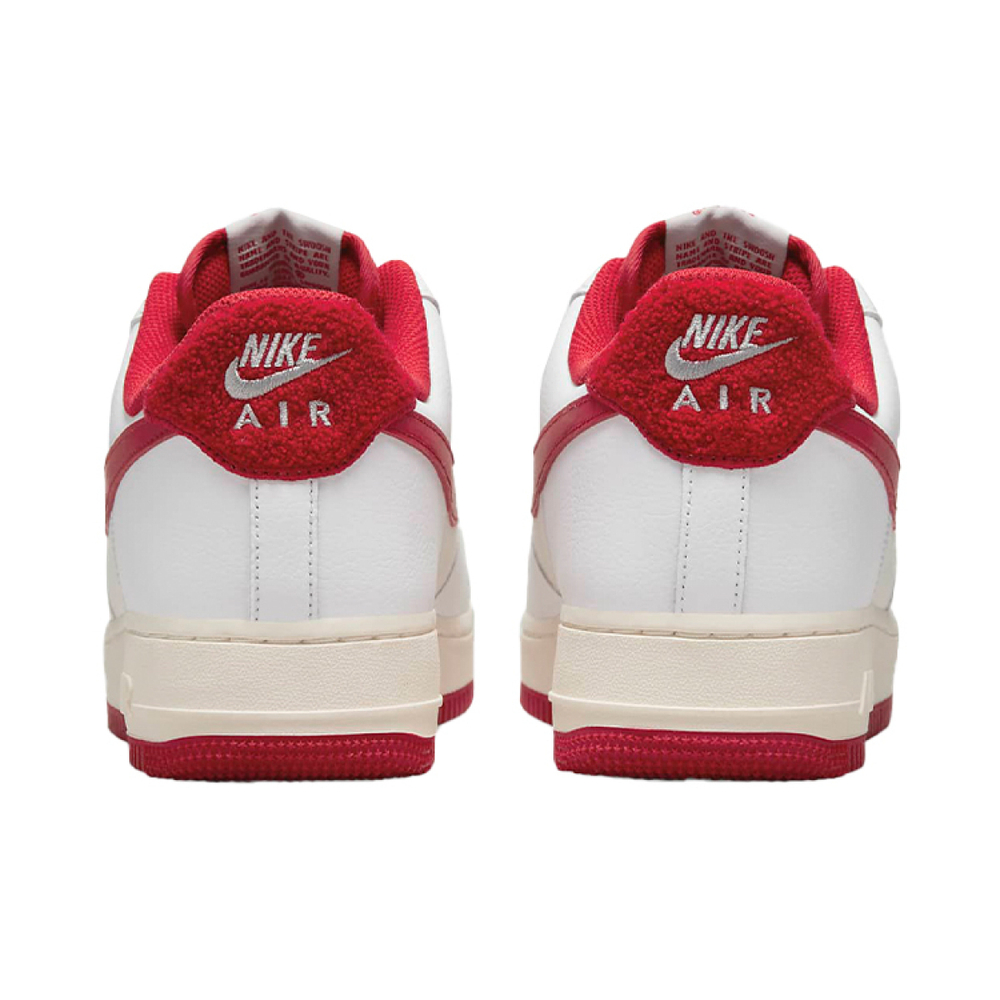 Nike Air Force 1 LV8