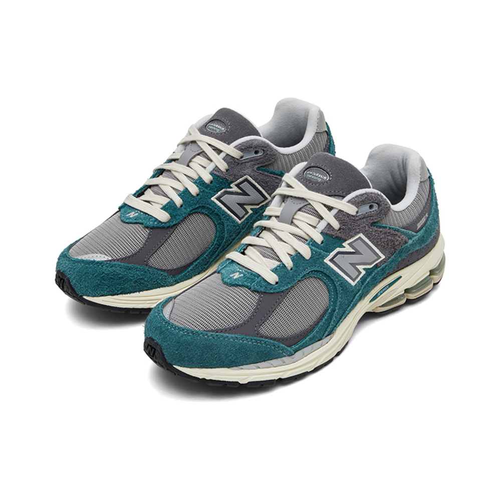 New Balance NB 2002R