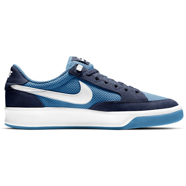 Nike SB Adversary