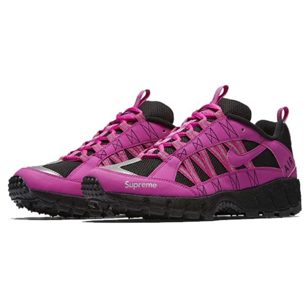 Supreme Nike Air Humara 17