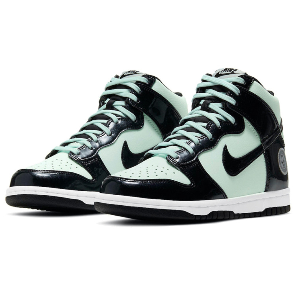 Nike Dunk barely green