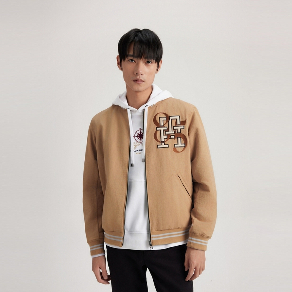 Tommy Hilfiger /