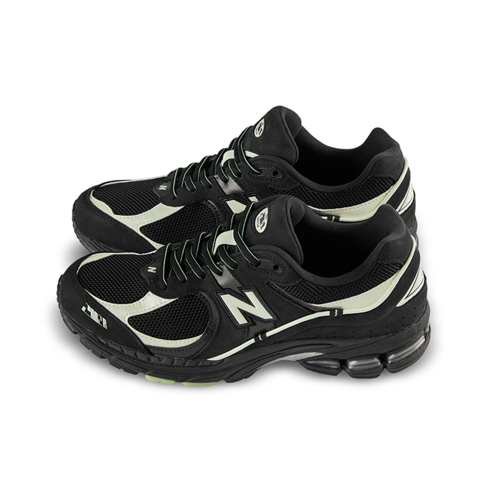 RANDOMEVENT x UNIK x New Balance NB 2002R
