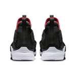 Nike zoom soldier 12