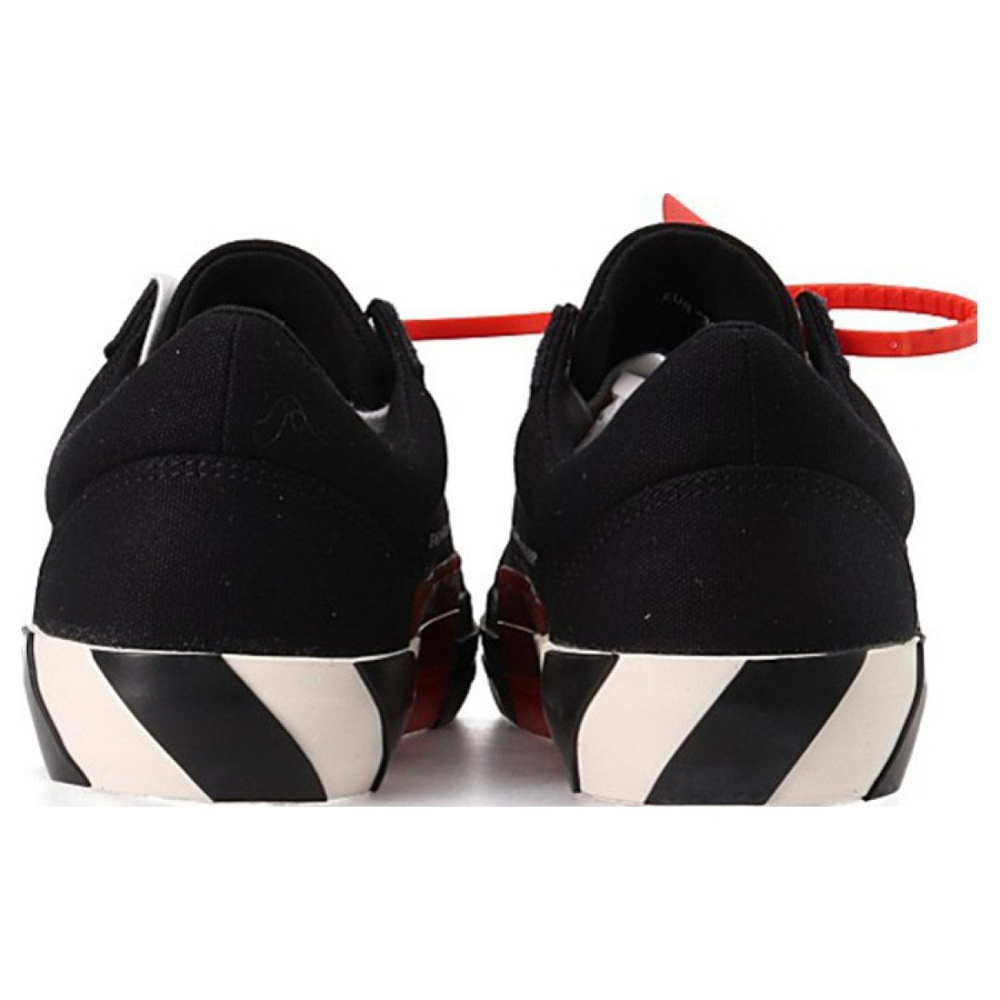 OFF-WHITE