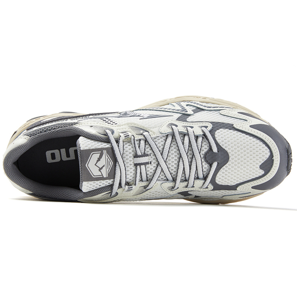 Mizuno Adventure Twe Y2K