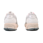 【 】 Nike Air Zoom Vomero 5