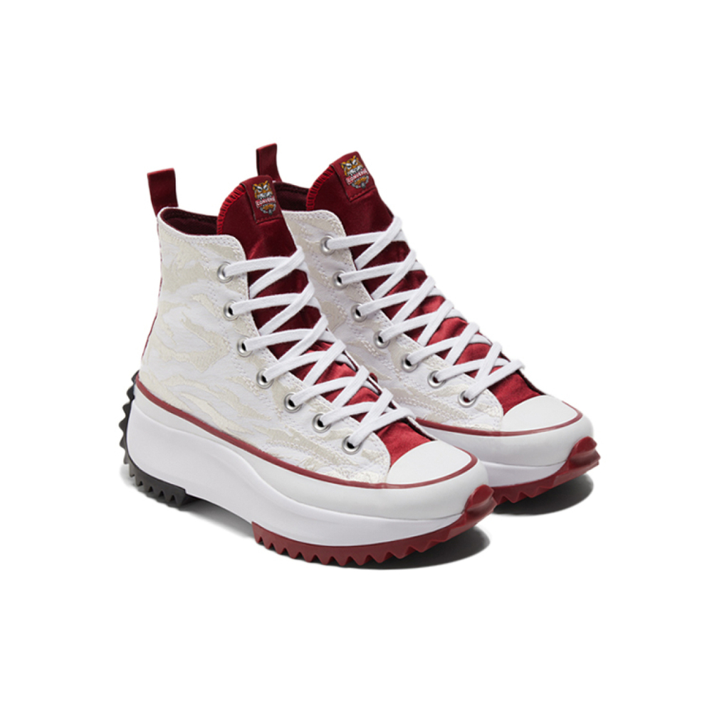 Converse Run Star Hike