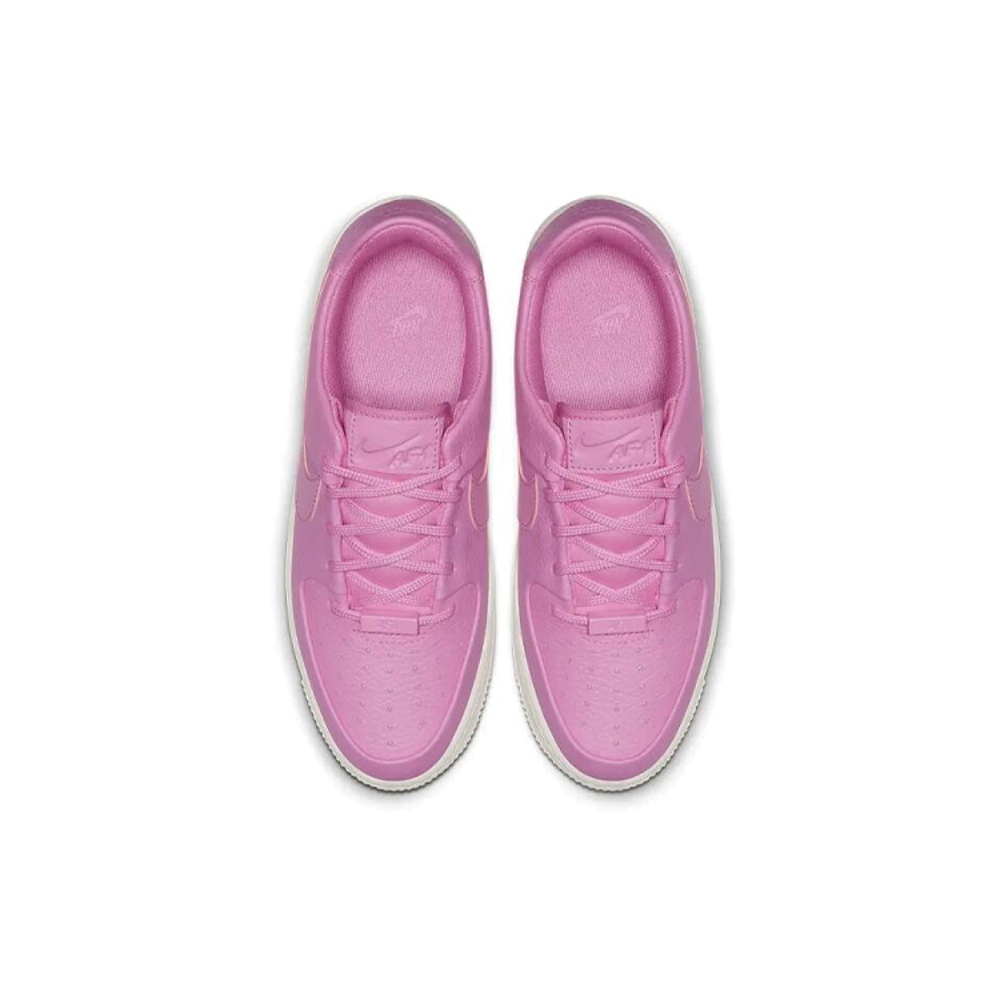 Nike Air Force 1 LX