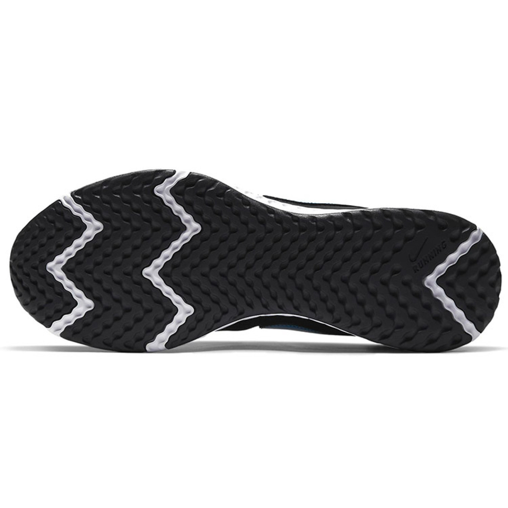 Nike REVOLUTION 5