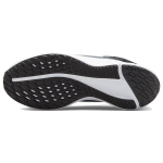 Nike Quest 5