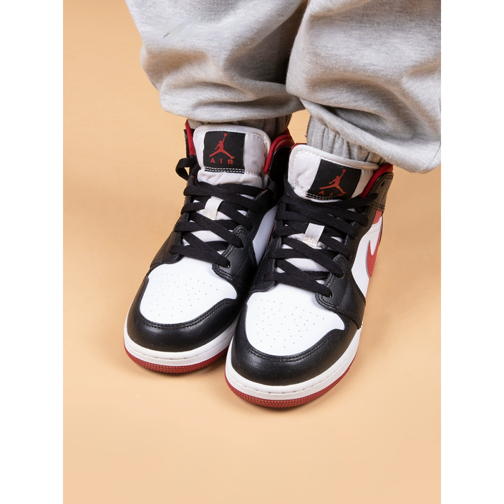 Jordan Air Jordan 1 Mid "Metallic Red"