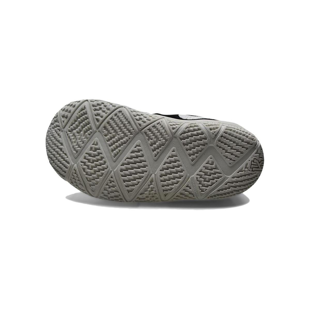 Nike Kyrie 4 LB