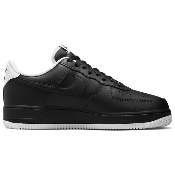 Nike Air Force 1 '07