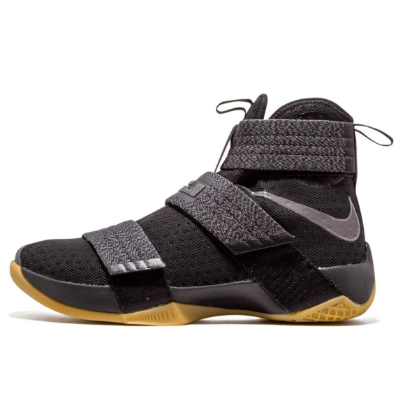 Nike zoom soldier 10