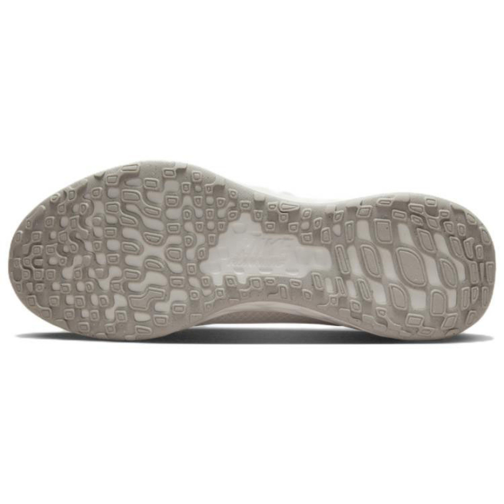 Nike REVOLUTION 6
