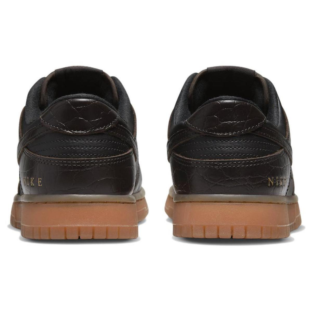 Nike Dunk se "velvet brown and black"