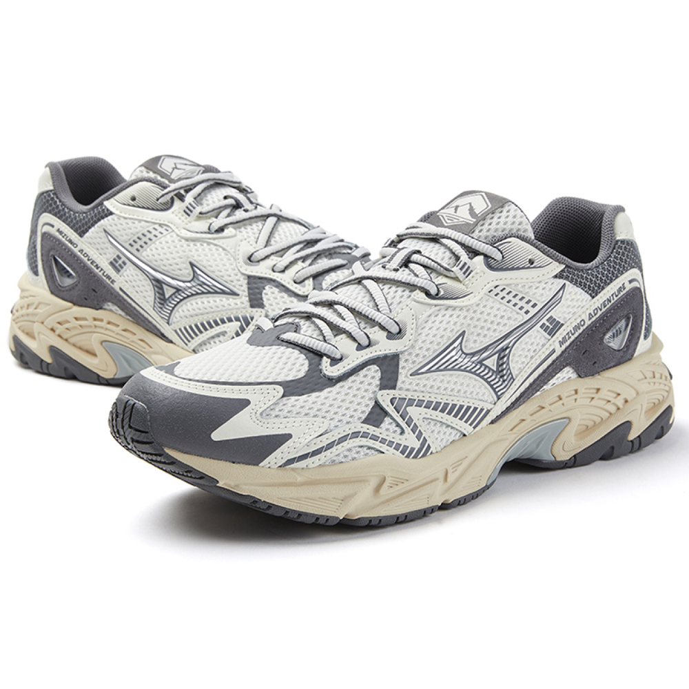Mizuno Adventure Twe Y2K
