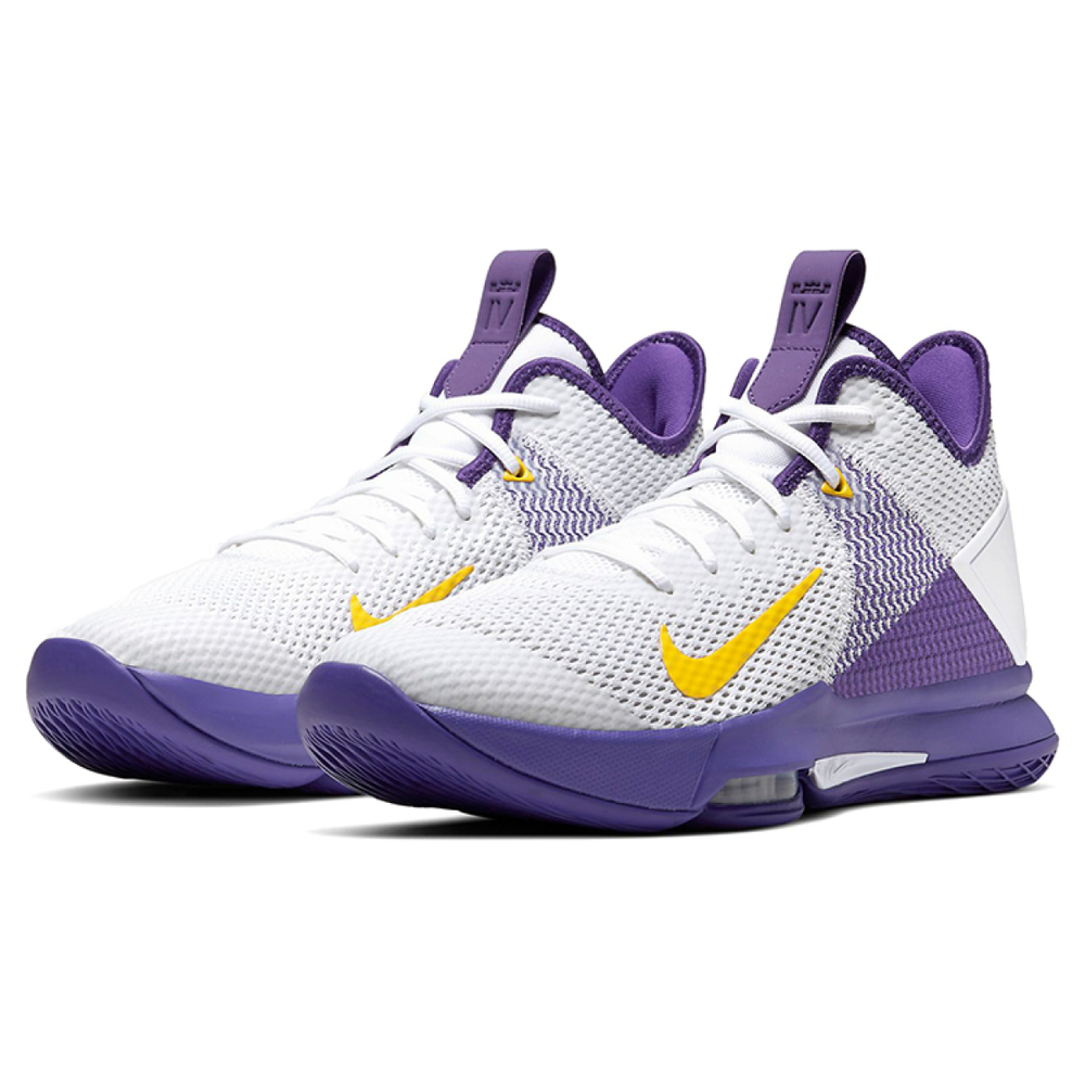 Nike Witness 4