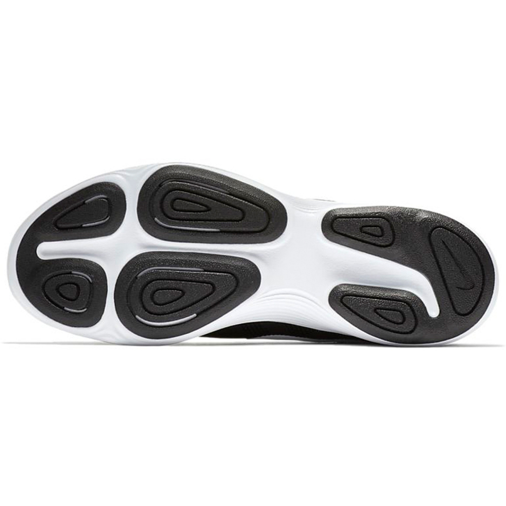Nike REVOLUTION 4