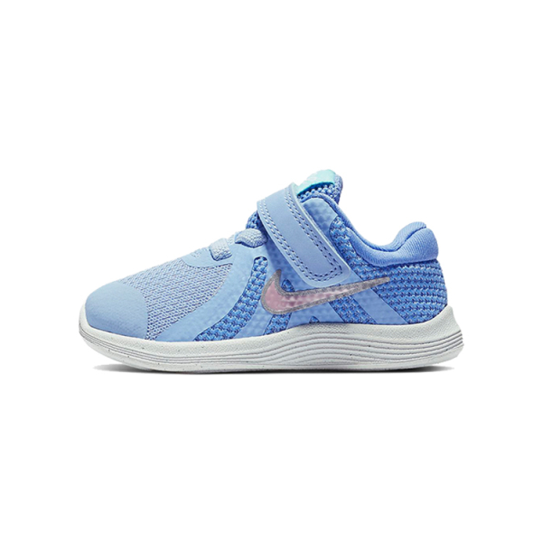 Nike REVOLUTION 4