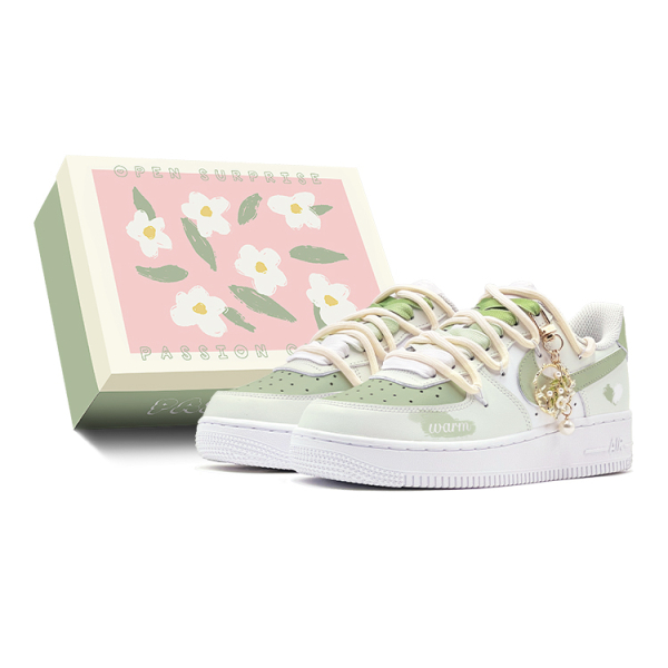 【 】 Nike Air Force 1