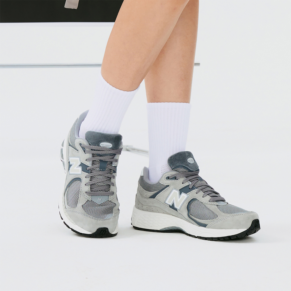 New Balance NB 2002R