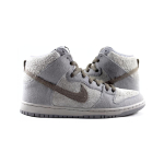 Nike Dunk SB Tauntaun