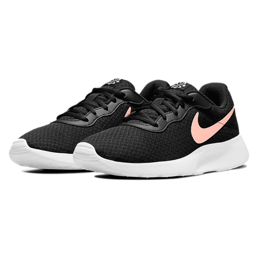 Nike Tanjun