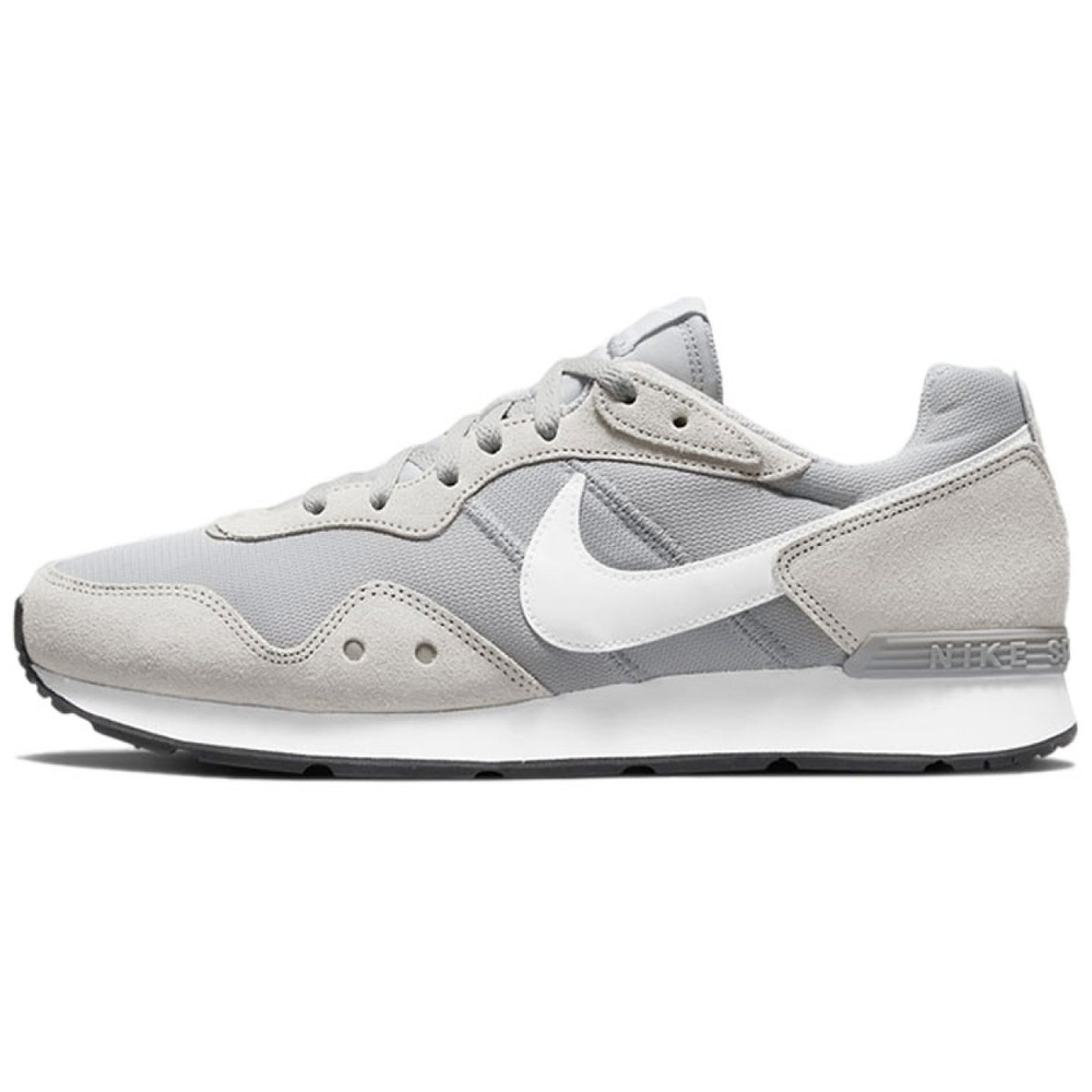 Nike Venture Runner