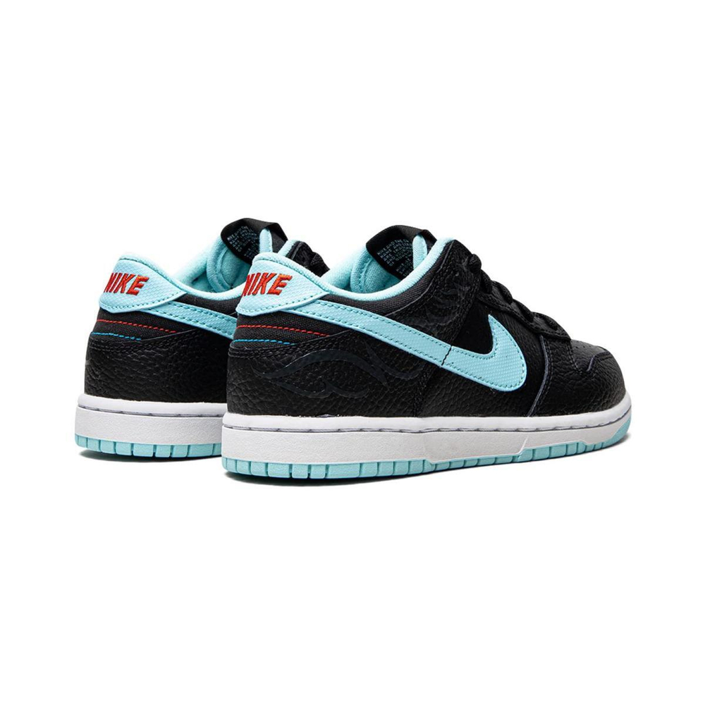 Nike Dunk Low SE "Barber Shop"