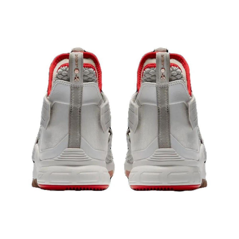Nike Lebron 12