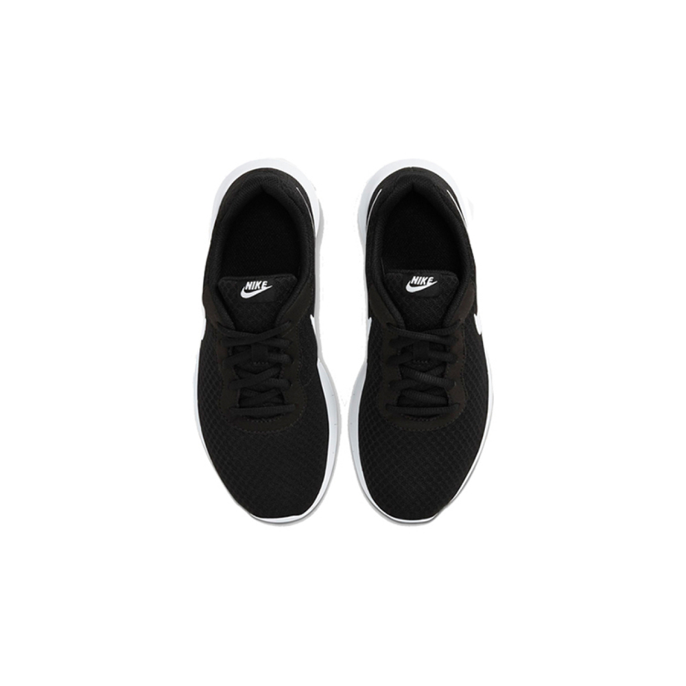 Nike Tanjun