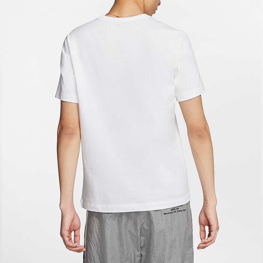 Nike Sportswear T