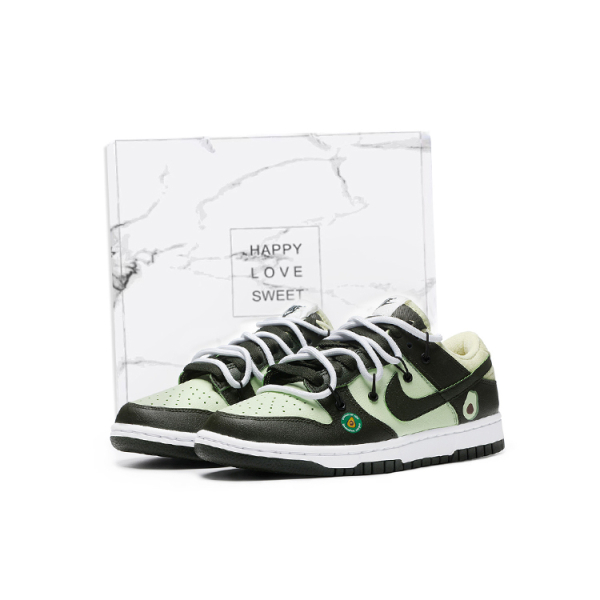 【 】 Nike Dunk LX