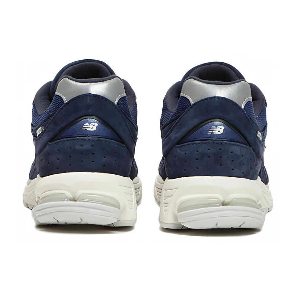 New Balance NB 2002R