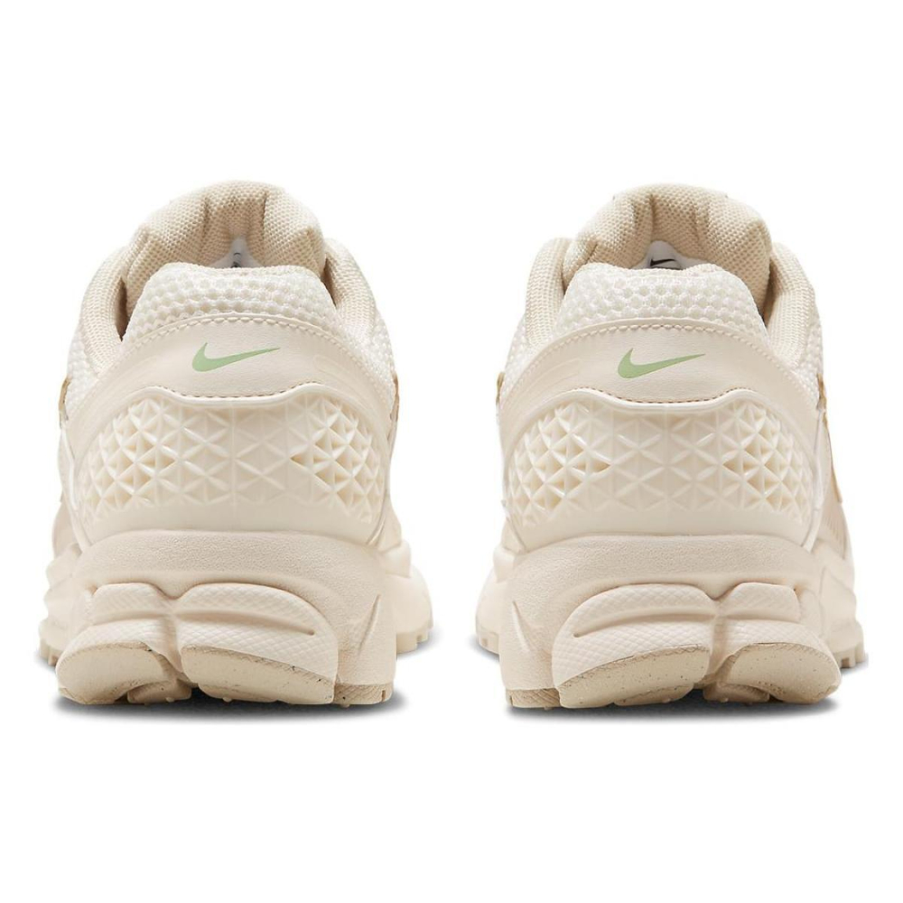 Nike Air Zoom Vomero 5