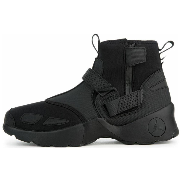 Jordan Trunner LX High Triple Black
