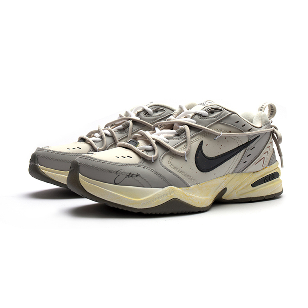 【 】 Nike Air Monarch 4