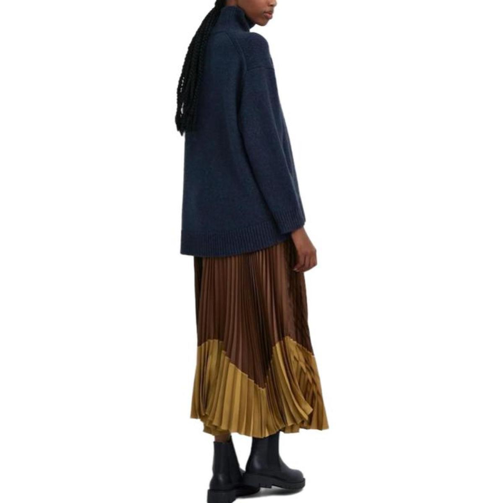UNIQLO/ x Clare Waight Keller FW23