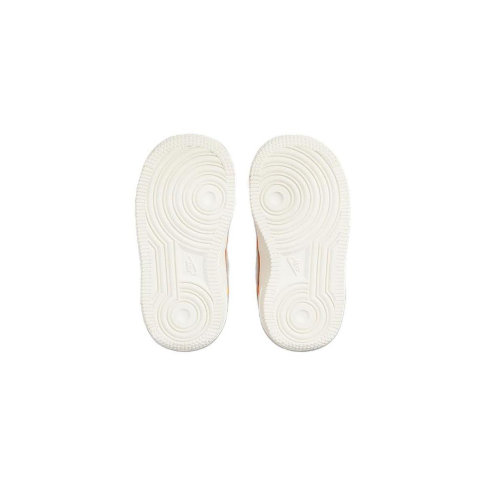 Nike Air Force 1 LV8