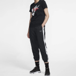 Nike Sportswear Swoosh