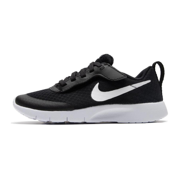Nike Tanjun