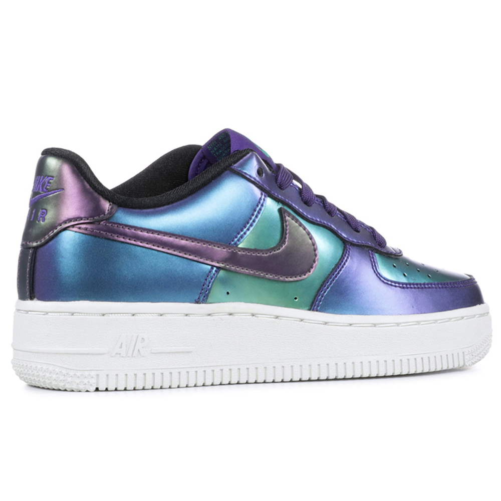 Nike Air Force 1 LV8