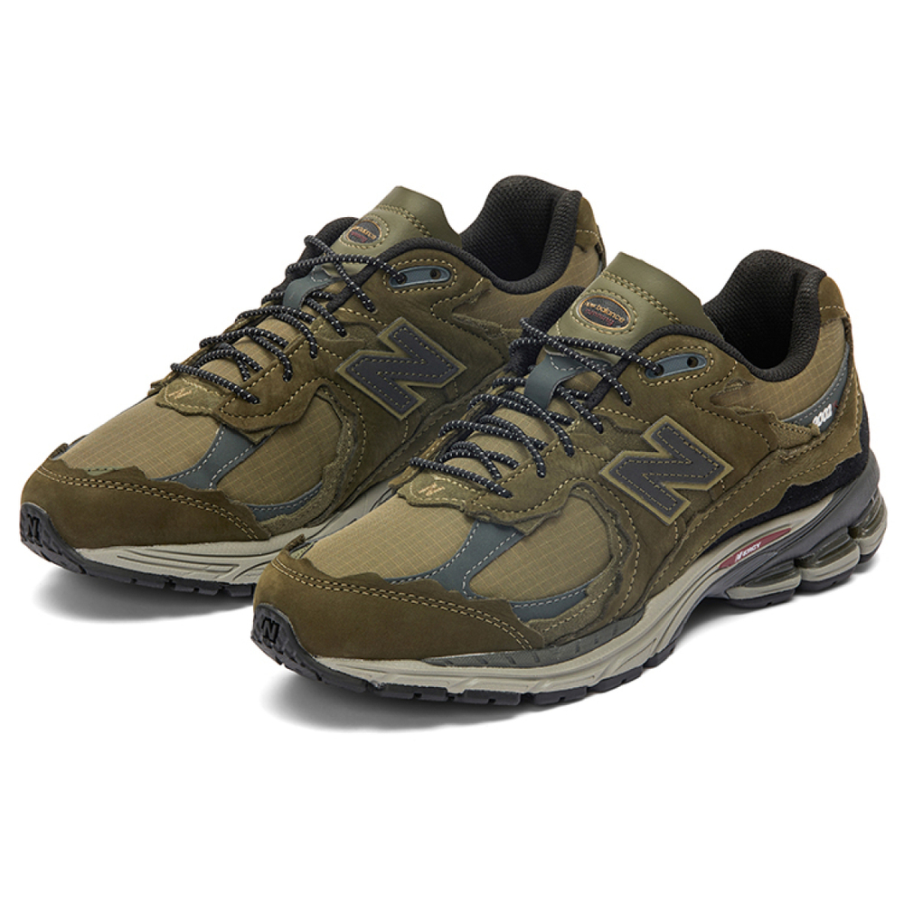 New Balance NB 2002R
